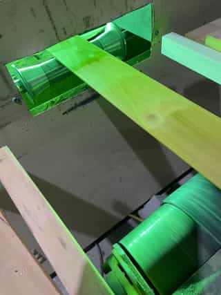 UV curing machine with high-intensity UV lamps