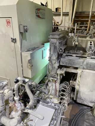 UV spray application and curing station